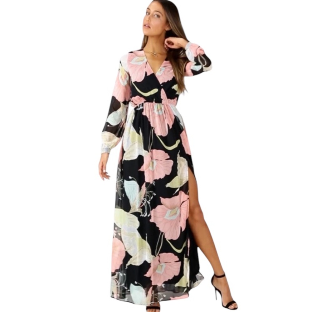 Lulu’s Floral Maxi Dress with Long Sleeves size:L